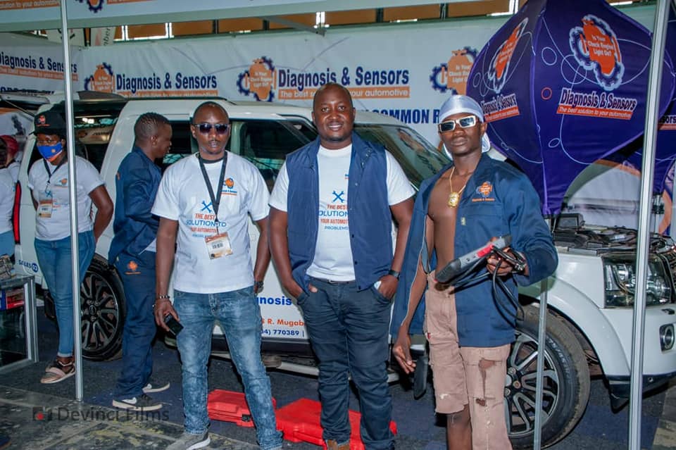 Diagnosis & Sensors team showcasing automotive expertise